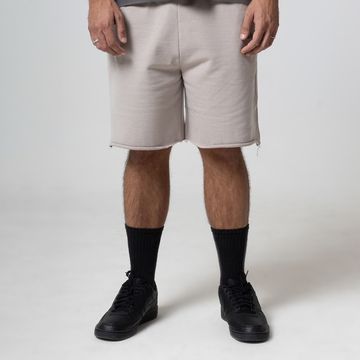 REALSELF EMBROIDERY LOGO JOGGING SHORT