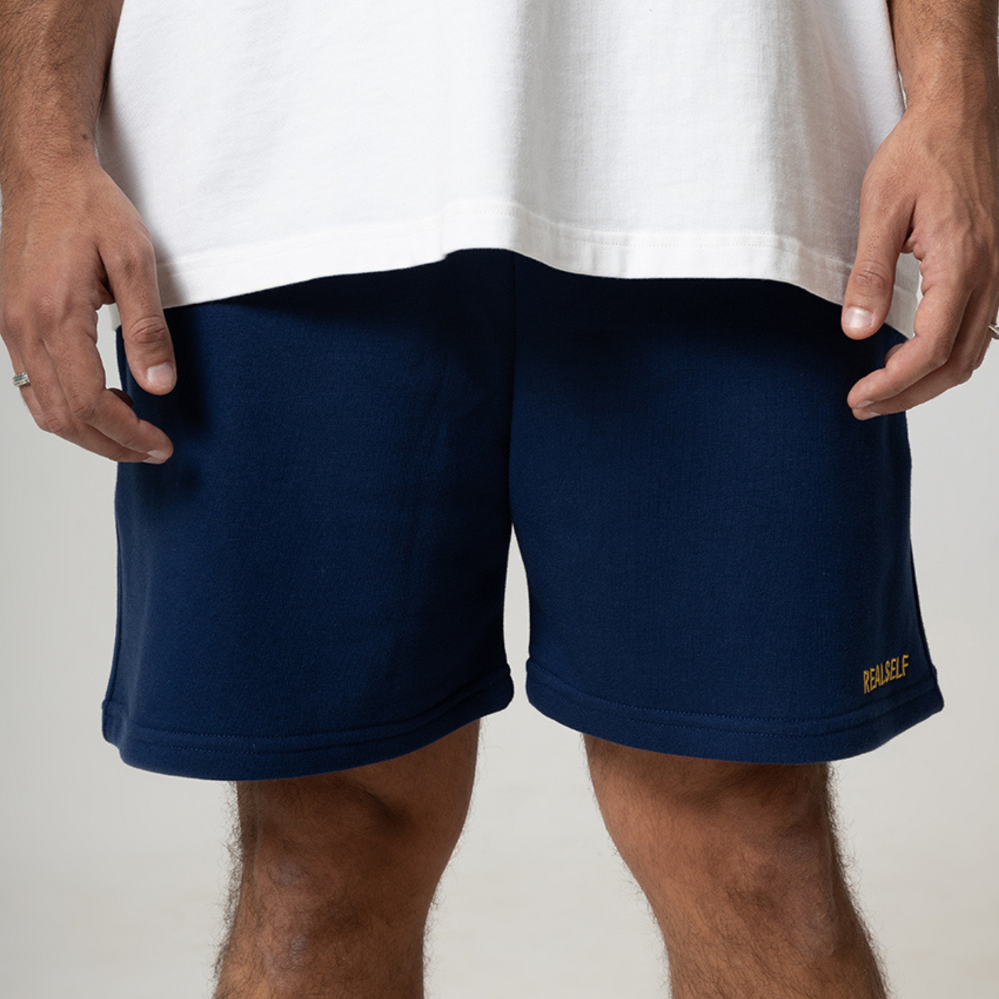 REALSELF EMBROIDERY LOGO JOGGING SHORT