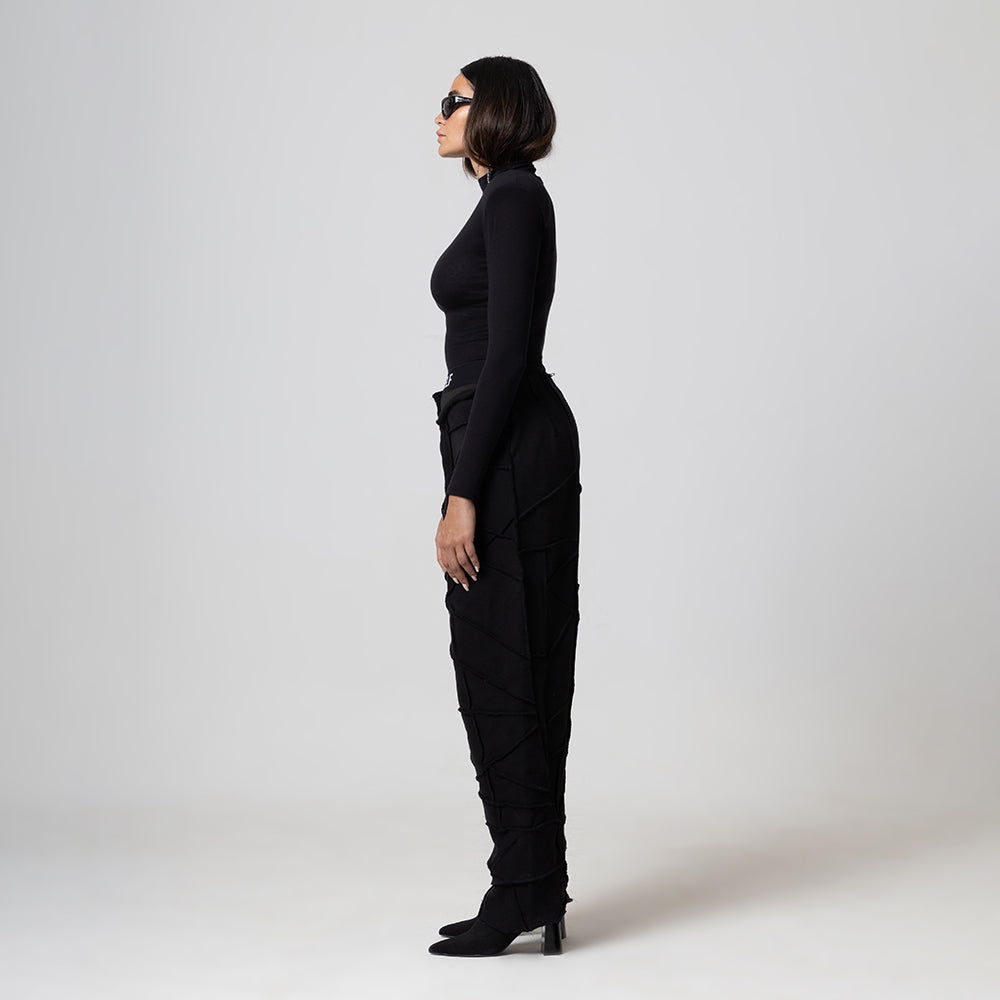 BLACK JOGGING PATCH PANT